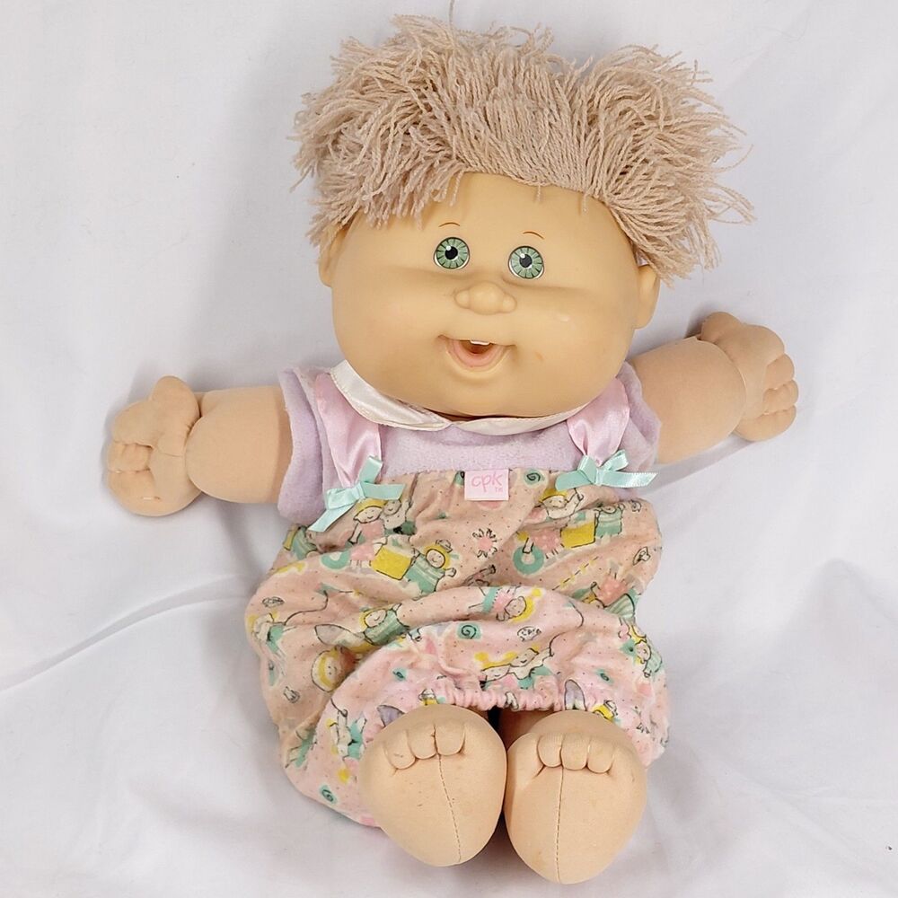 Vintage 2004 Cabbage Patch Kids Doll Play Along PA-16 Blonde Yarn Hair Green...
